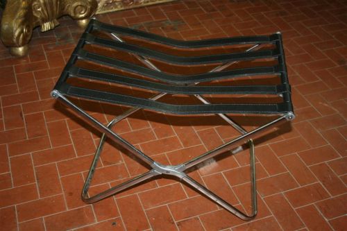 2427 - sgabello pelle nera.jpg